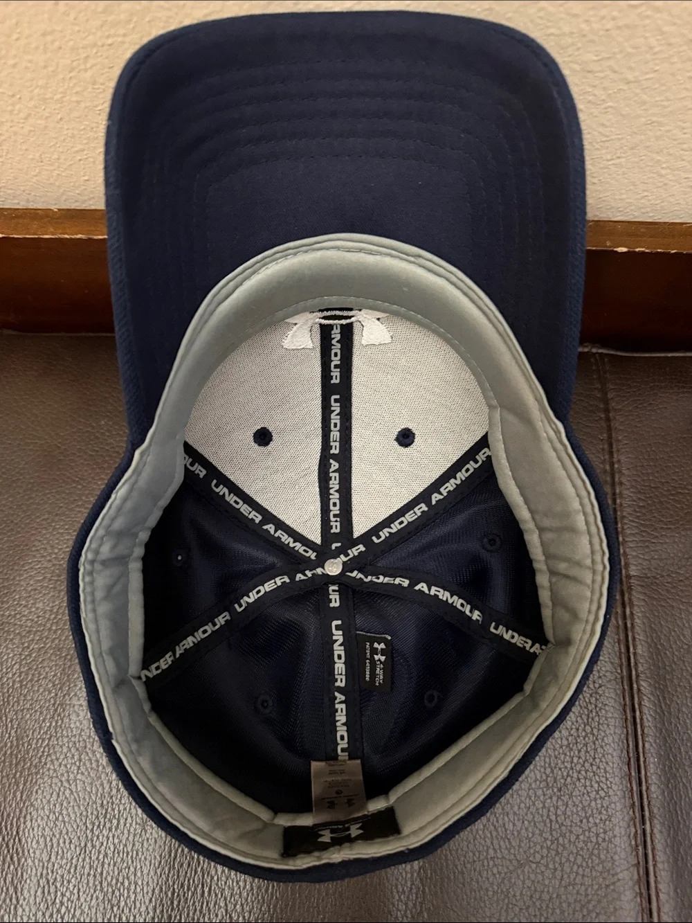 Under Armour Navy Blue Stretch Baseball Cap Size Large 100% Polyester
